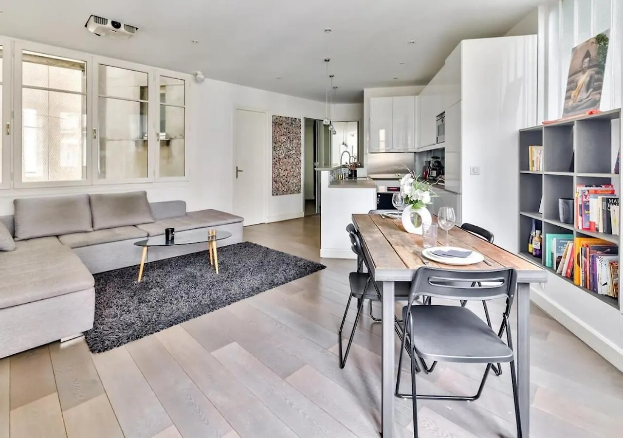 Bright & Modern Flat In Le Marais - An Ecoloflat Apartment Paris